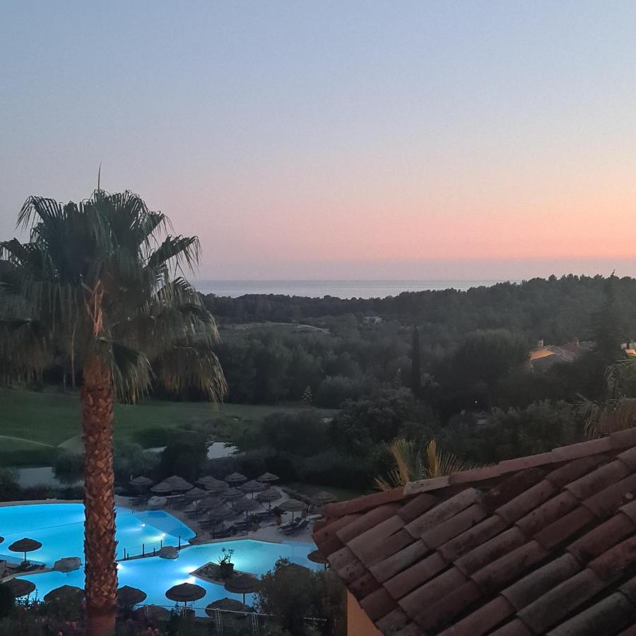 Superbe Villa-Domaine Avec Golf Piscine Et Tennis サン・シル・シュル・メール エクステリア 写真