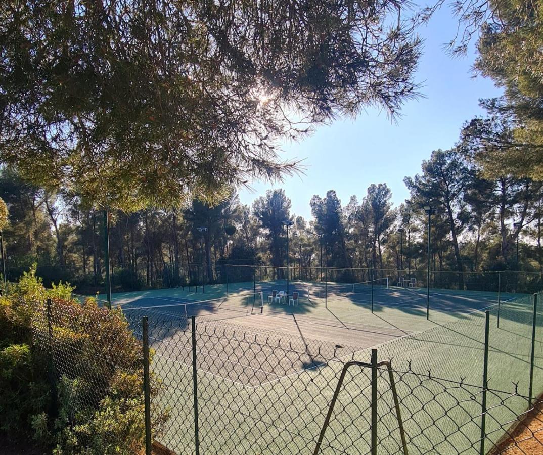 Superbe Villa-Domaine Avec Golf Piscine Et Tennis サン・シル・シュル・メール エクステリア 写真