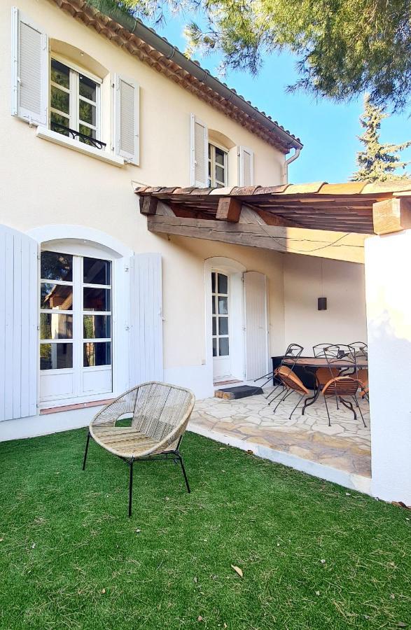 Superbe Villa-Domaine Avec Golf Piscine Et Tennis サン・シル・シュル・メール エクステリア 写真